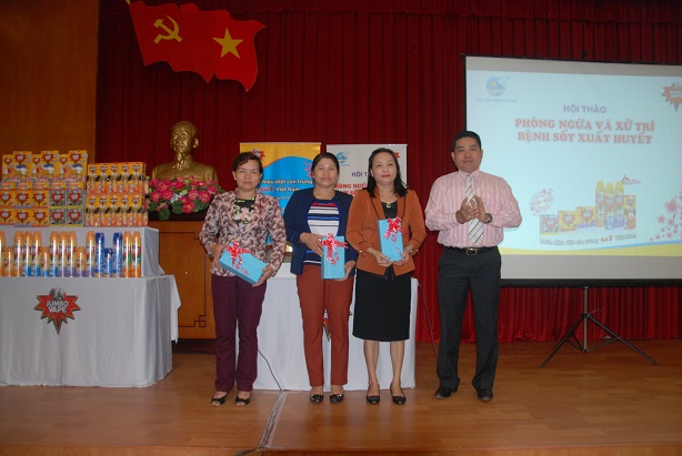 Tuyên truyền nâng cao nhận thức, phòng, chống bệnh sốt xuất huyết cho phụ nữ